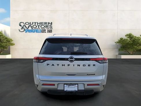 Used 2025 Nissan Pathfinder Platinum w/ Black Appearance Package FWD image 4