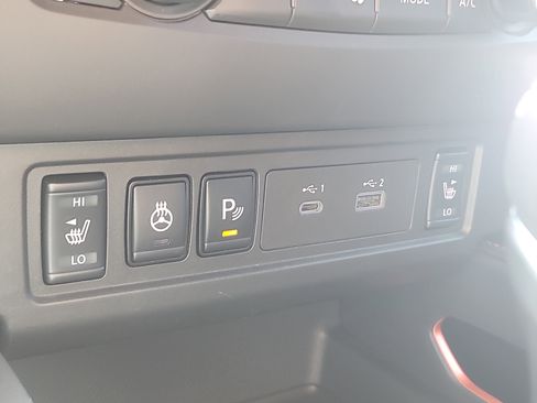 Used 2025 Nissan Frontier PRO-4X w/ Pro Convenience Package image 27