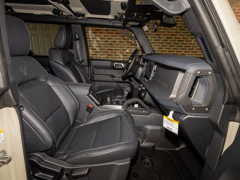 New 2026 Ford Bronco Badlands AWD/4WD image 23