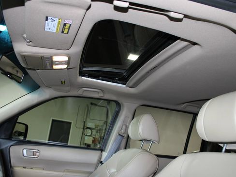 Used 2011 Honda Pilot EX-L image 23