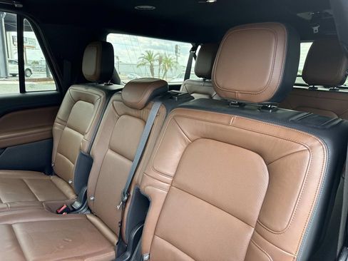 Certified 2022 Lincoln Navigator L Reserve AWD/4WD image 14