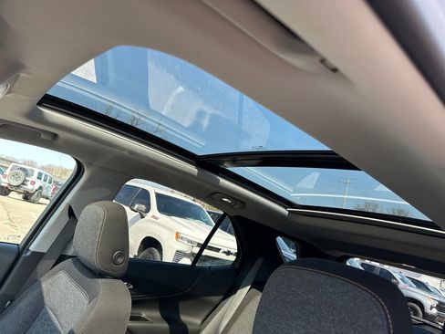 Used 2023 Chevrolet Equinox LT image 23