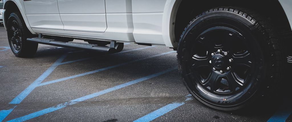 Used 2018 RAM 3500 Laramie w/ Sport Appearance Group AWD/4WD image 28