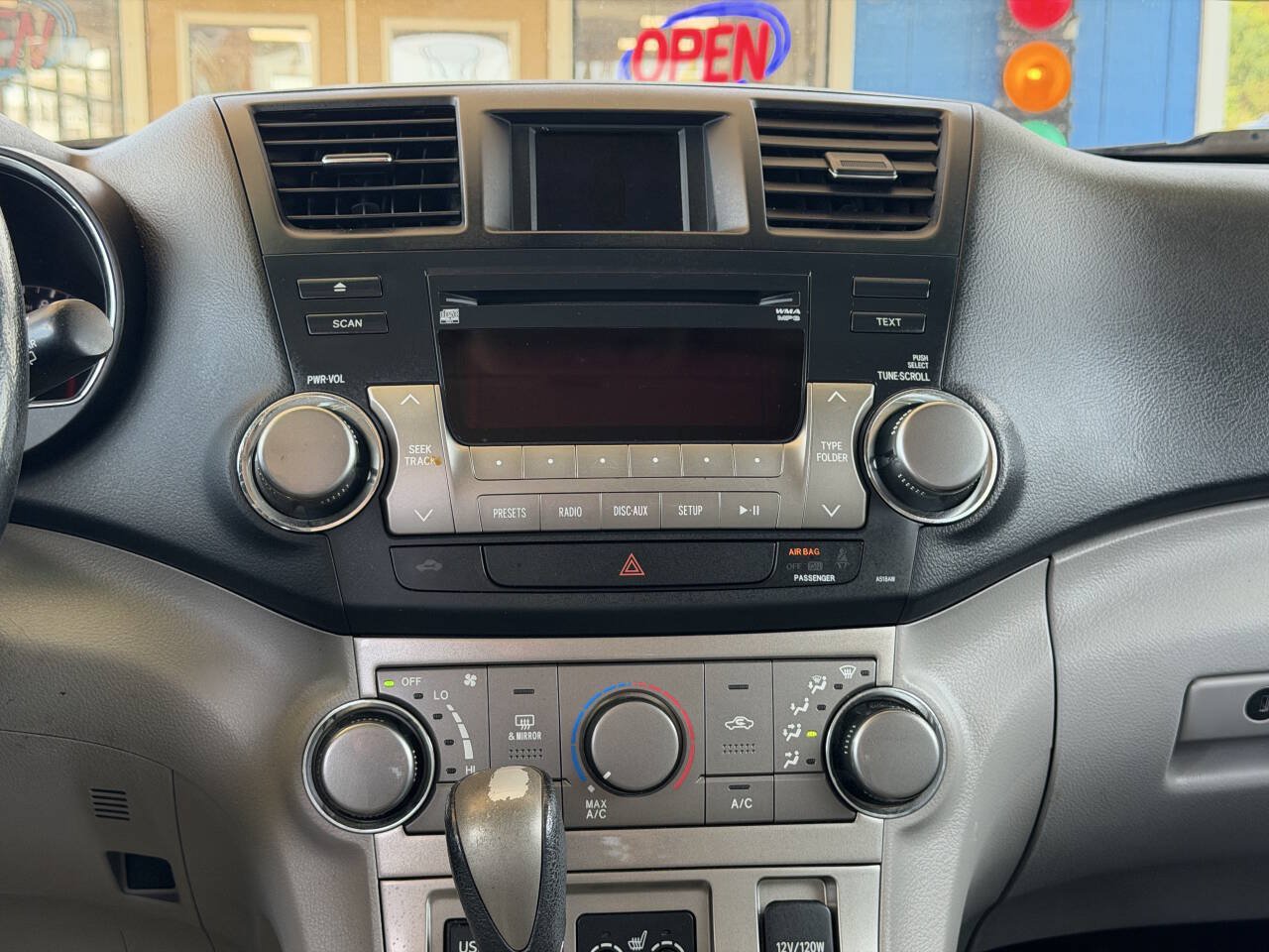 Used 2012 Toyota Highlander SE AWD/4WD image 20