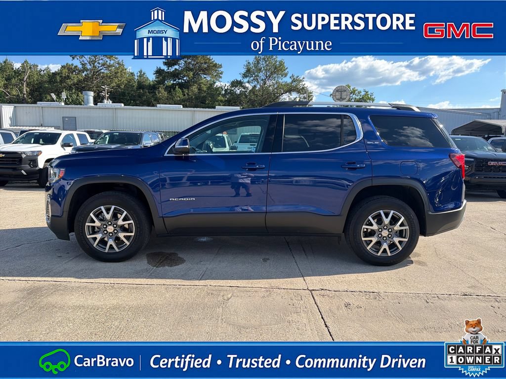 Certified 2023 GMC Acadia SLE w/ Driver Convenience Package FWD image 3