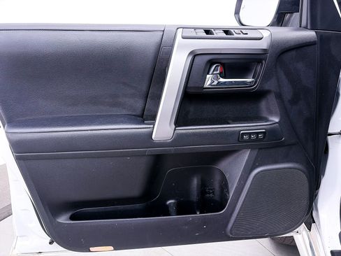 Used 2024 Toyota 4Runner Limited AWD/4WD image 18
