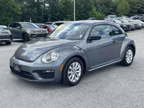Used 2018 Volkswagen Beetle 2.0T S FWD image 3