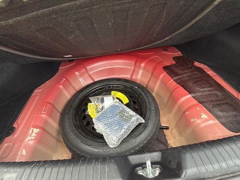 Used 2016 Kia Forte LX image 32