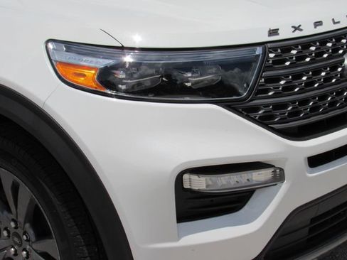 Used 2023 Ford Explorer XLT w/ Equipment Group 202A RWD image 10