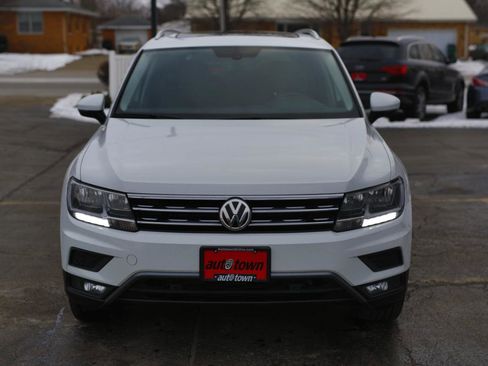 Used 2019 Volkswagen Tiguan SEL FWD image 2