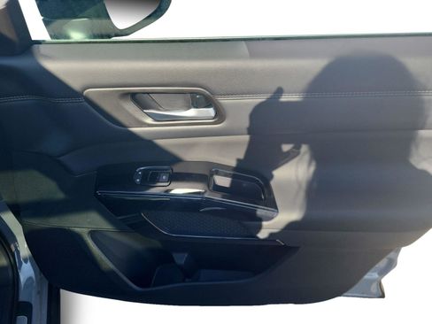 New 2026 Nissan Pathfinder Platinum image 28