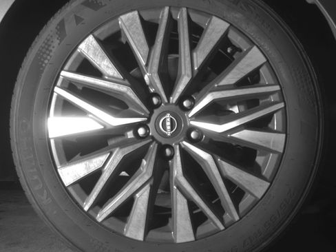 Used 2025 Nissan Altima 2.5 SV FWD image 13