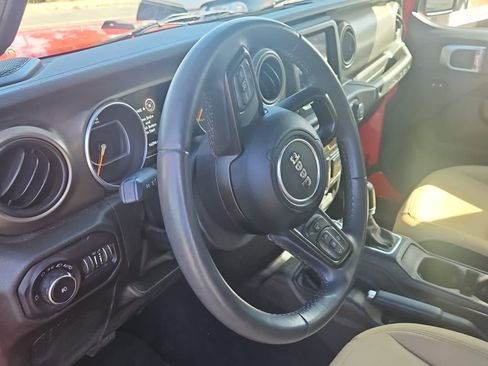 Used 2018 Jeep Wrangler Unlimited Sport S image 2