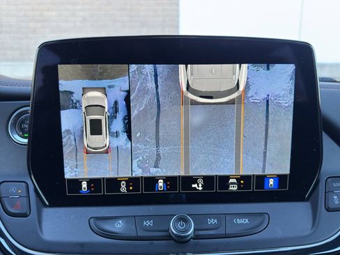 Certified 2023 Chevrolet Blazer RS w/ Driver Confidence II Package image 36