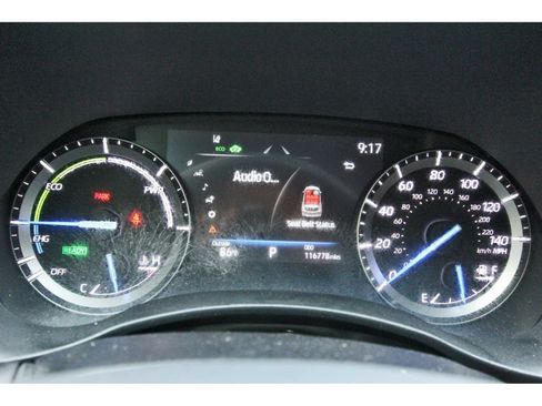 Used 2021 Toyota Highlander Limited FWD image 16