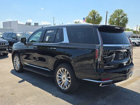 Used 2023 Cadillac Escalade Premium Luxury w/ Performance Package image 5