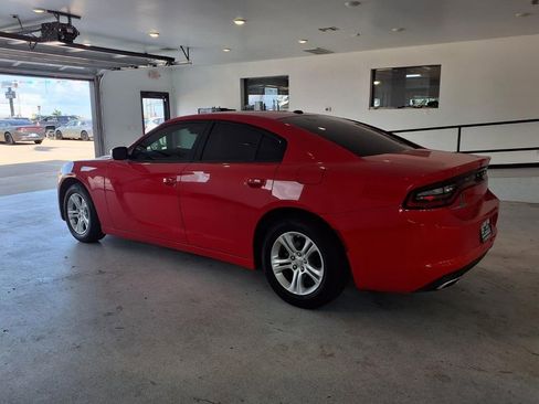 Used 2022 Dodge Charger SXT RWD image 17