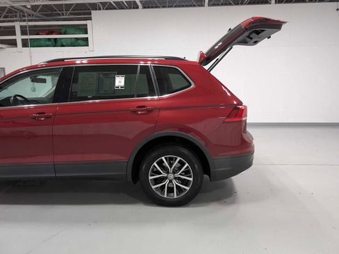 Used 2019 Volkswagen Tiguan SE image 10