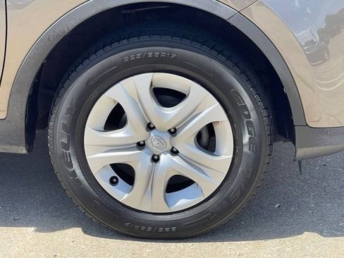 Used 2015 Toyota RAV4 LE AWD/4WD image 10
