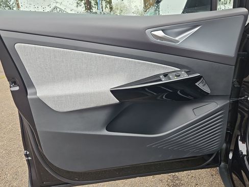New 2025 Volkswagen ID.4 Pro image 9