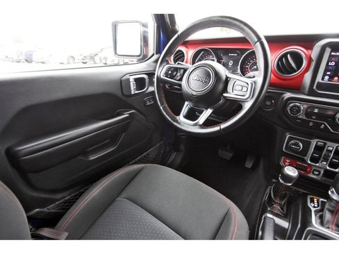 Used 2018 Jeep Wrangler Unlimited Rubicon AWD/4WD image 11