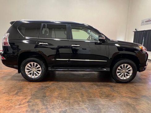 Used 2014 Lexus GX 460 w/ Premium Package AWD/4WD image 10