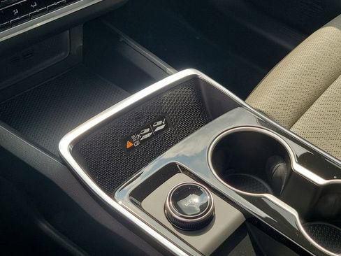 New 2026 Chevrolet Equinox LT w/ Convenience Package II FWD image 30