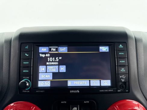 Used 2014 Jeep Wrangler Unlimited Sahara w/ Connectivity Group AWD/4WD image 16