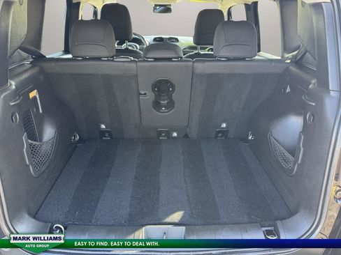 Used 2020 Jeep Renegade Altitude image 27