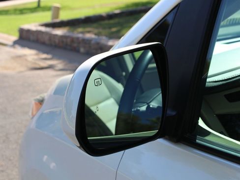 Used 2017 Toyota Sienna XLE Premium image 44