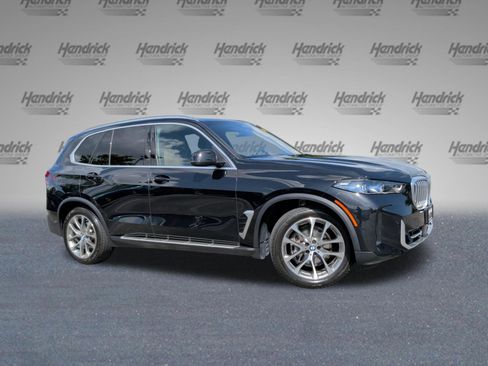 Used 2025 BMW X5 xDrive40i AWD/4WD image 2