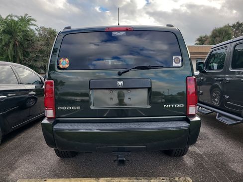 Used 2010 Dodge Nitro Heat w/ Chrome Accents Group image 5