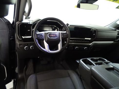 Certified 2023 GMC Sierra 1500 Elevation w/ LPO, Elevation Black Package AWD/4WD image 5