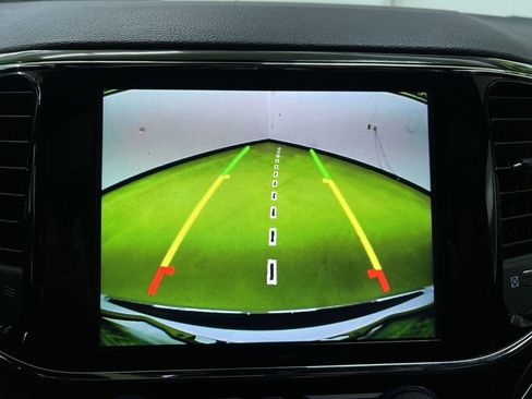 Used 2020 Jeep Grand Cherokee Limited AWD/4WD image 23