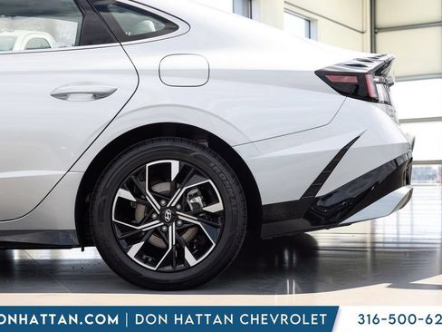 Used 2025 Hyundai Sonata SEL FWD image 33