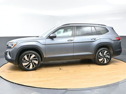 Used 2024 Volkswagen Atlas SE image 6