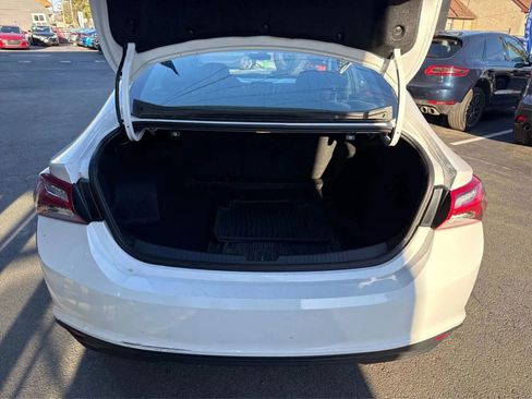 Used 2022 Chevrolet Malibu LT image 13