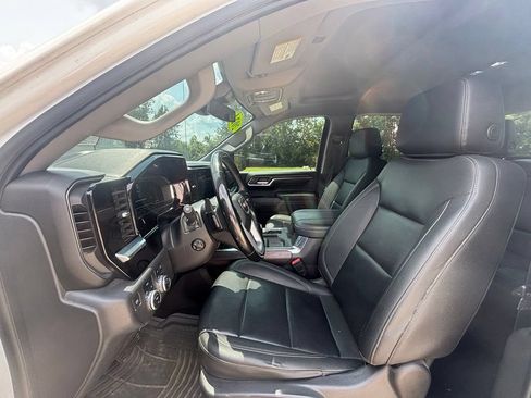 Used 2024 GMC Sierra 1500 SLT w/ SLT Premium Package AWD/4WD image 12