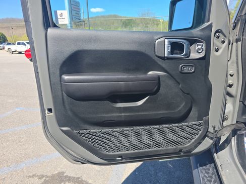 Used 2021 Jeep Wrangler Unlimited Sport AWD/4WD image 16