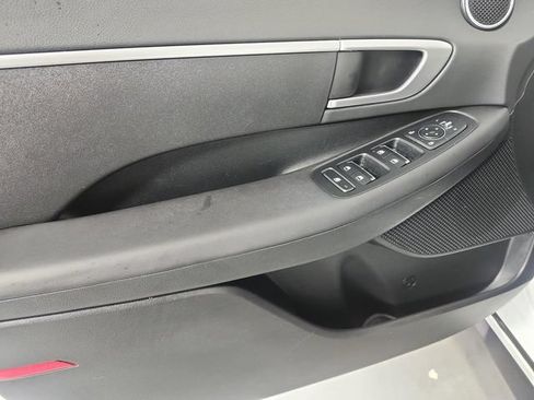 Used 2023 Hyundai Sonata SE FWD image 19
