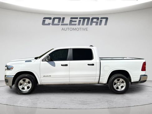 Used 2025 RAM 1500 Big Horn AWD/4WD image 2
