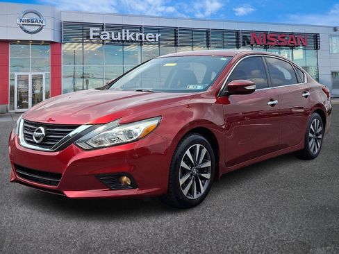 Certified 2017 Nissan Altima 2.5 SV w/ Convenience Package FWD image 3