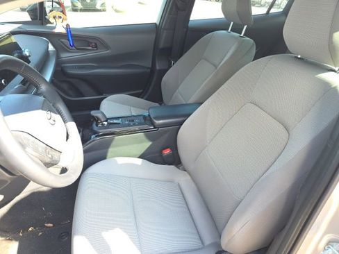 Used 2024 Toyota Prius LE image 5