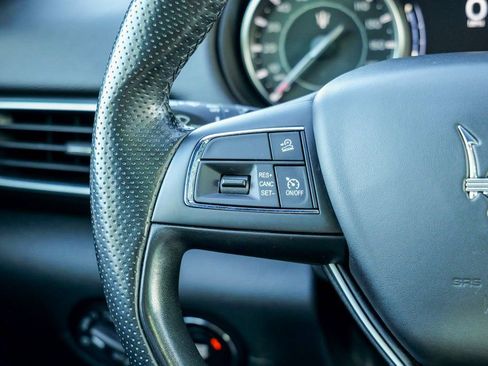 Used 2022 Maserati Levante GT image 40