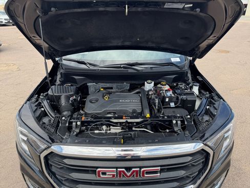 Used 2022 GMC Terrain SLE w/ Driver Convenience Package FWD image 20