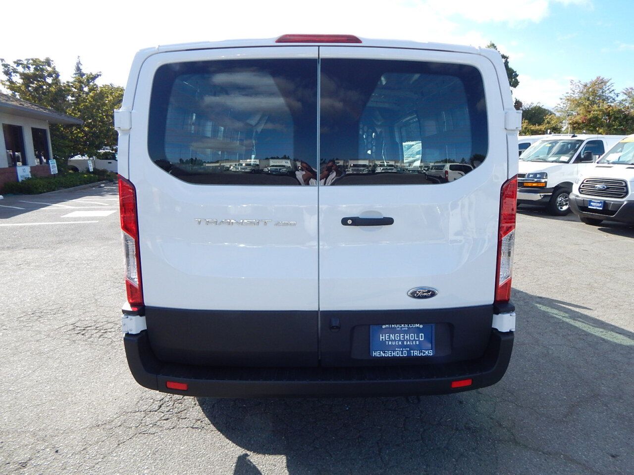 Used 2025 Ford Transit 250 Low Roof w/ Exterior Upgrade Package RWD image 7