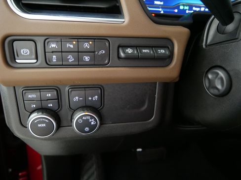 Used 2022 Chevrolet Tahoe High Country AWD/4WD image 26