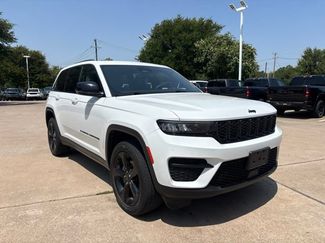 Used 2023 Jeep Grand Cherokee Altitude AWD/4WD video 1