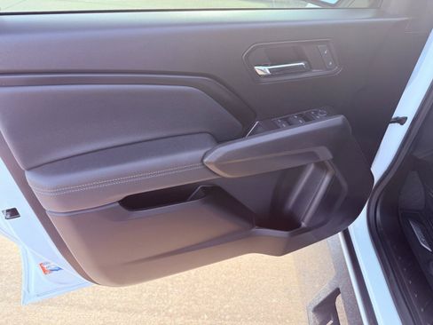 Used 2024 Chevrolet Colorado LT w/ LT Convenience Package II image 10