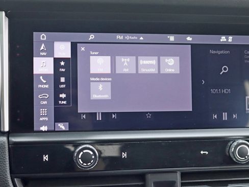 Used 2023 Porsche Macan Turbo image 22